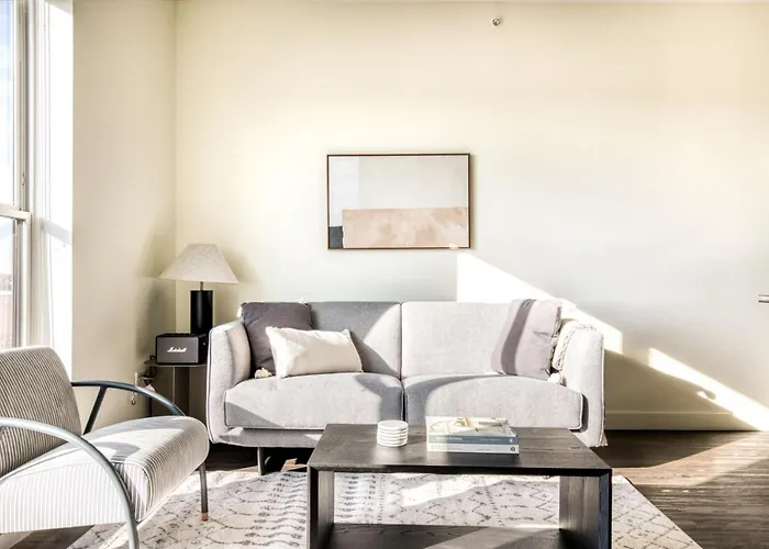 1br W Lounge Pool Gym Nr Metra Chi-866 Apartment *