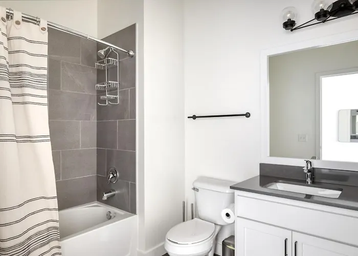 1br W Lounge Pool Gym Nr Metra Chi-866 Apartment