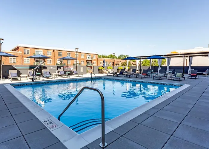 1br W Lounge Pool Gym Nr Metra Chi-866 Elmhurst